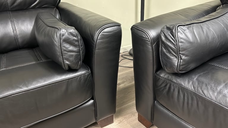 Black leather sofas 3&2