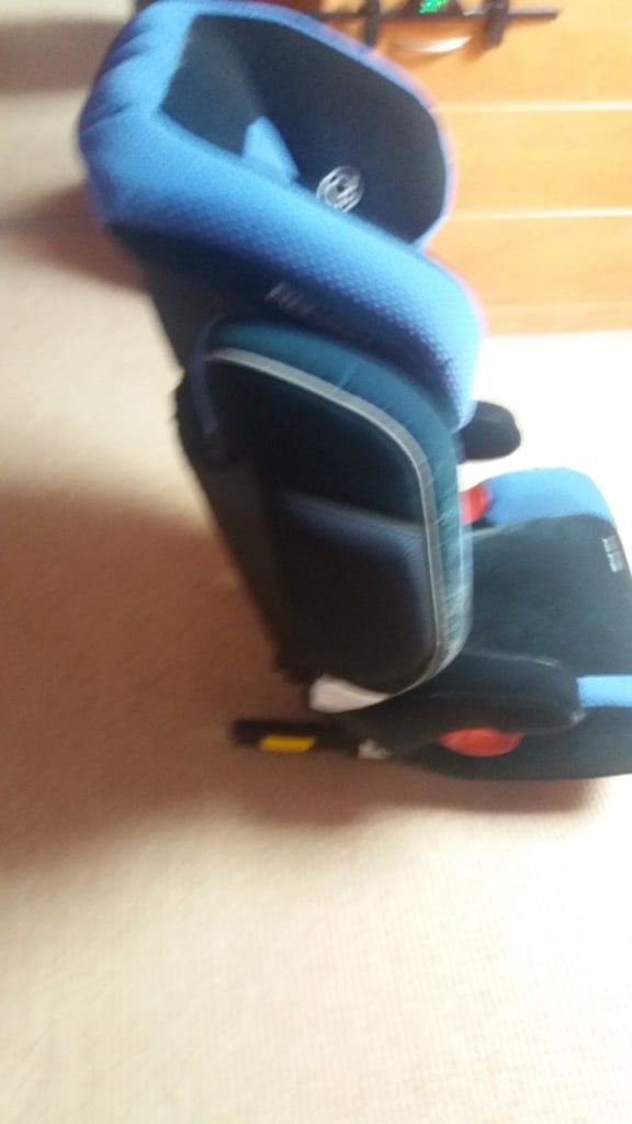 Recaro car seat with speakers 
