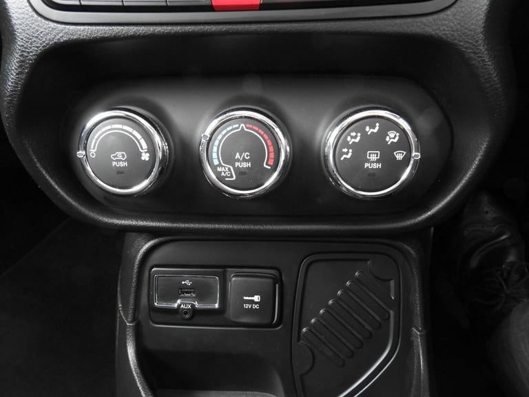 2018 Jeep Renegade Renegade My17 Night Eagle Ii 1.6 Multijet Ii 120hp ESTATE Diesel Manual