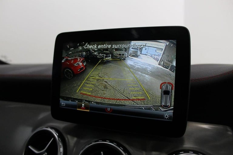 MERCEDES-BENZ GLA CLASS 2.1 GLA220d AMG Line (Premium Plus) 7G-DCT 4MATIC Euro