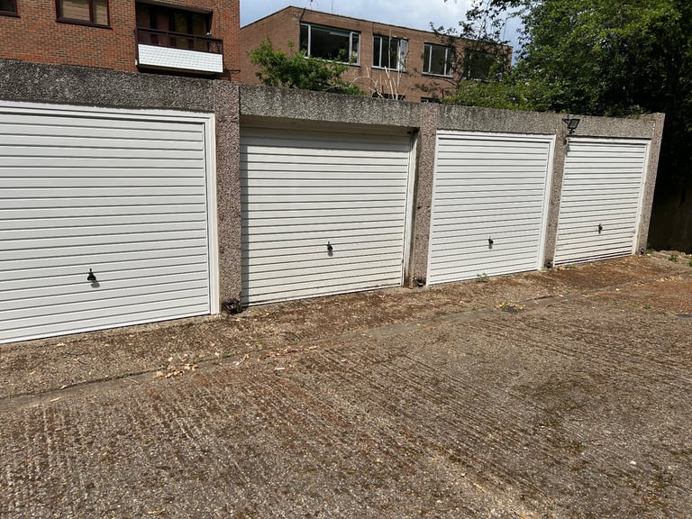 Single garage to let Highgate n6 5ay 