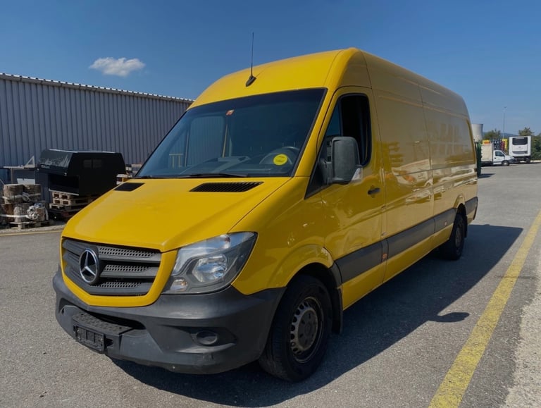 image for AVAILABLE TODAY🚚MAN WITH A VAN✅HOME MOVES🏠MOBILE DIAGNOSTICS🔧GARDENING🪴RUBBISH REMOVALS🗑️