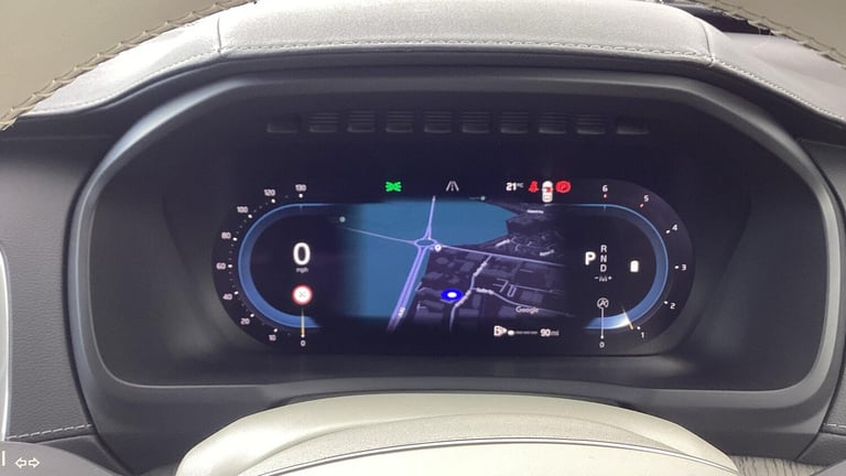 2022 Volvo XC90 Plus Dark B5 (235 hp) ESTATE Diesel/Electric Hybrid Automatic