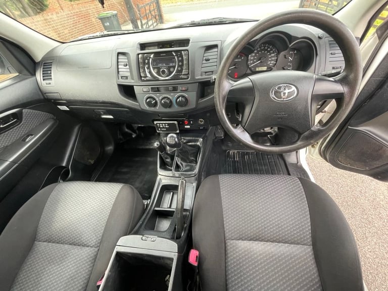 2014 Toyota Hilux 2.5 ACTIVE 4X4 D-4D S/C 142 BHP CHERRY PICKER CPL A314 77K + VAT  PICKUP Diesel...