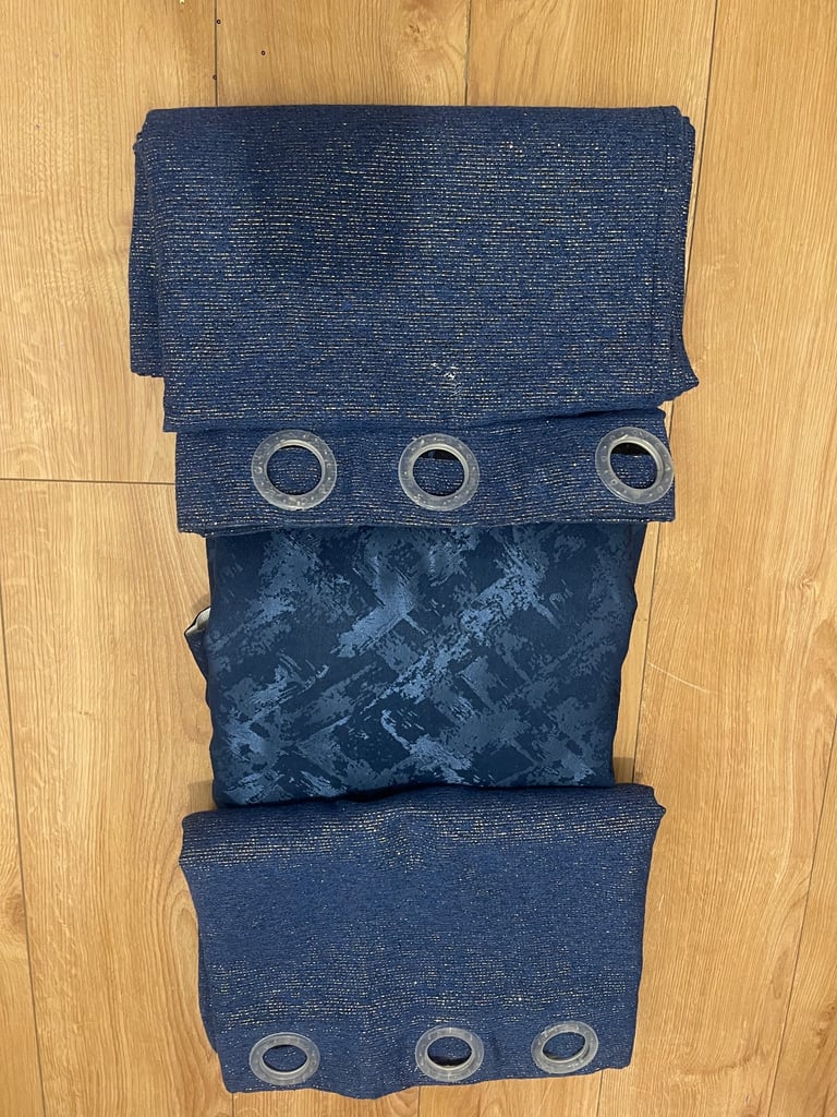 3 curtains