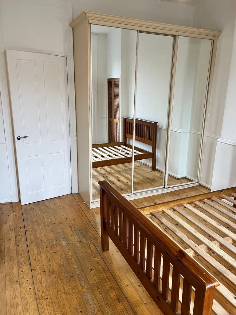 Attractive One Bed 1st Floor Unfurnished Flat in Partick, ideal for West End