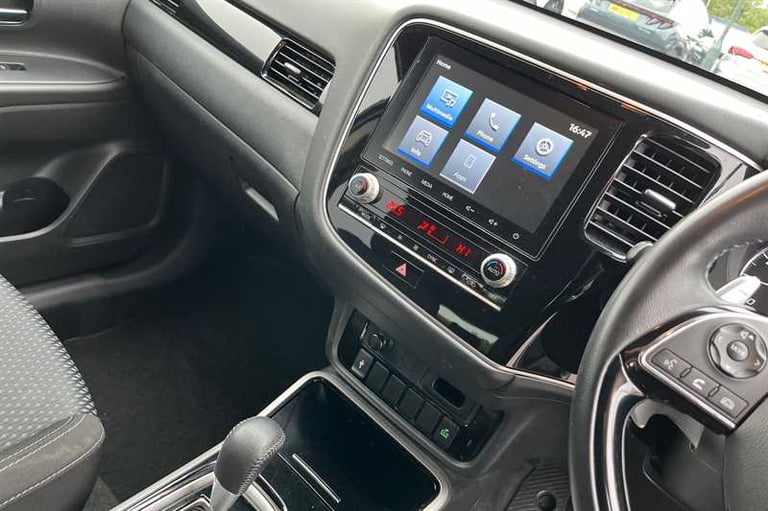 2020 Mitsubishi Outlander 2.0 MIVEC Design SUV 5dr Petrol CVT 4WD Euro 6 (s/s) (150 ps) SUV Petro...