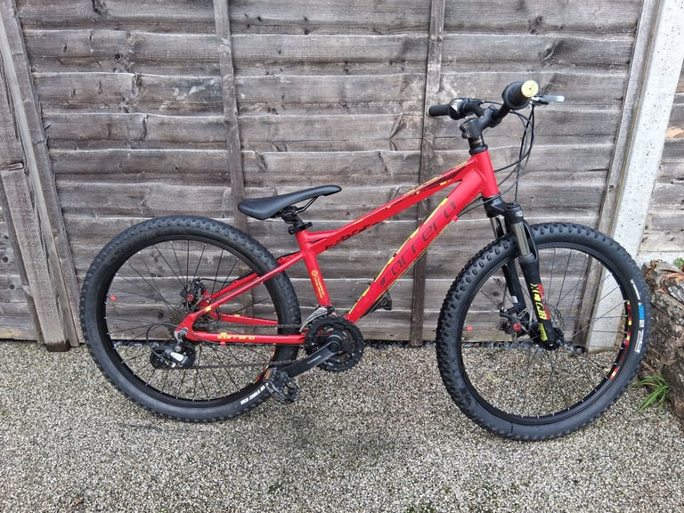 Kids Carrera Blast 24 Inch Wheel Mountain Bike 