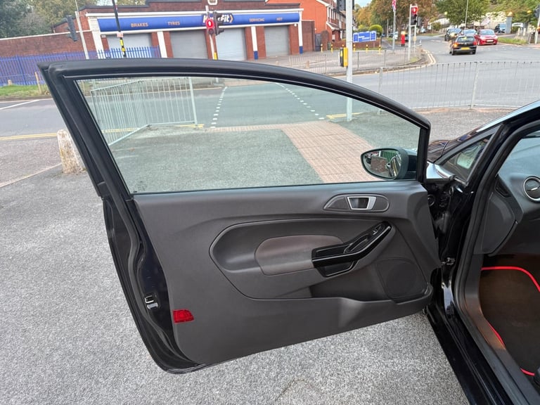 2013 Ford Fiesta 1.0T EcoBoost Titanium Euro 5 (s/s) 3dr HATCHBACK Petrol Manual