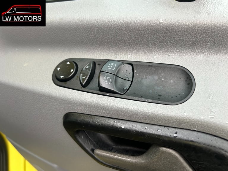 MERCEDES BENZ SPRINTER 519 CDI DIRECT EX AMBULANCE SERIVICS 2017 17 REG EURO 6