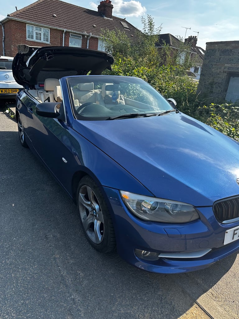 BMW 320i Convertible LCI Automatic  