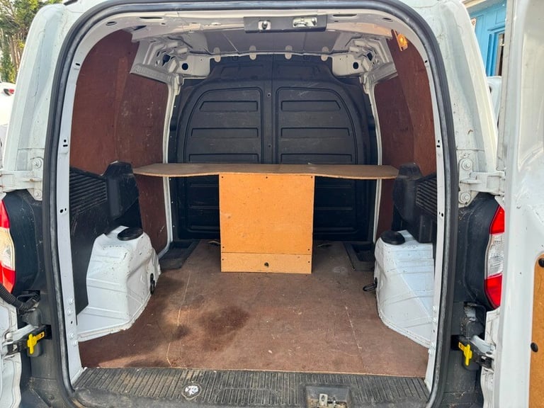 Ford Courier BASE TDCI L1 PANEL VAN EURO 6 ULEZ COMPLIANT ** NO VAT **