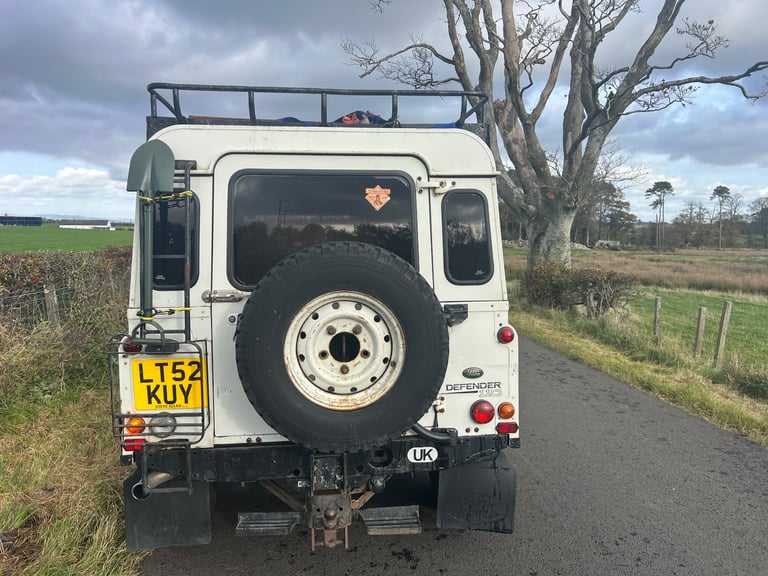 LAND ROVER DEFENDER 110
