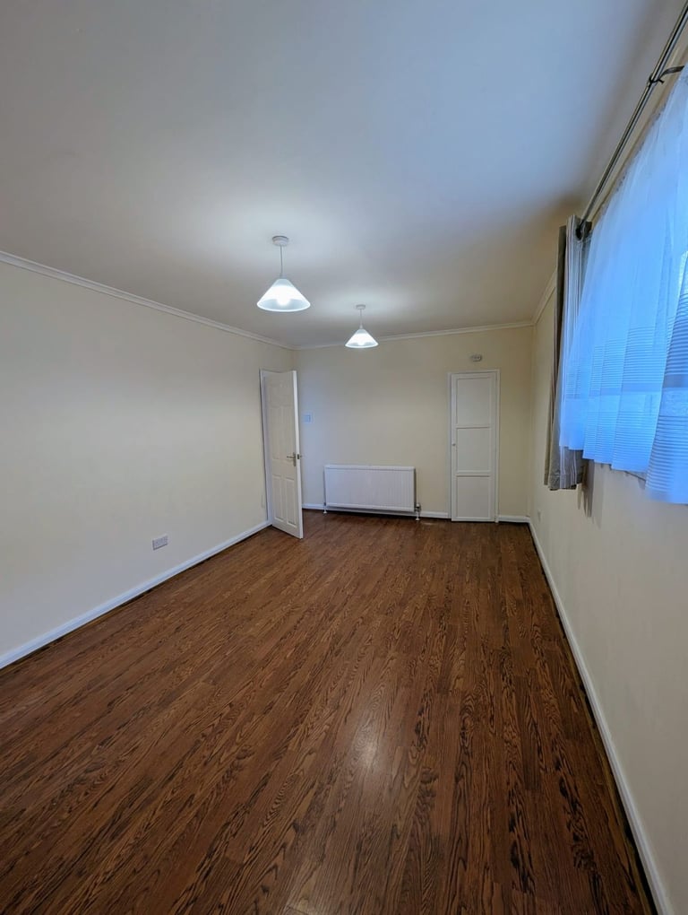 Three bedroom large house for rent in Westcliff, Dumbarton 