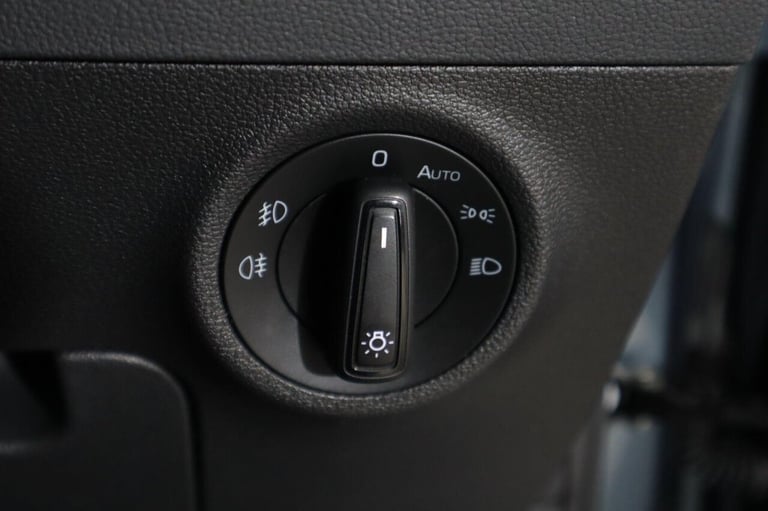 2019 Skoda Karoq 2.0 TDI Sport Line 4x4 5dr ESTATE DIESEL Manual