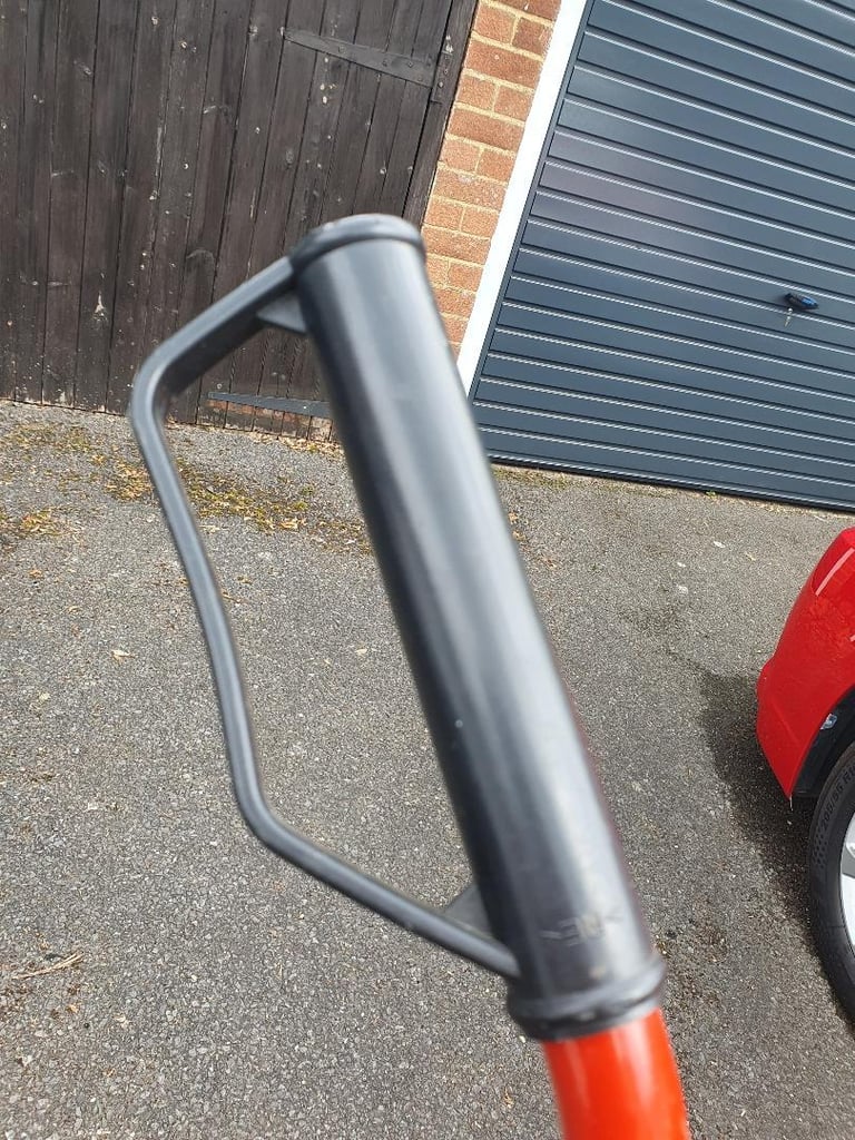 Steel weight lifting pushcart/ Truck - Rubber Wheels - 250kg Capacity NEW.