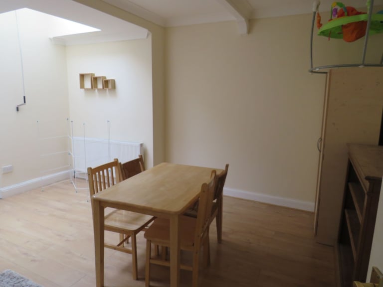 5 bedroom 3 bath house for rent in Southall UB2