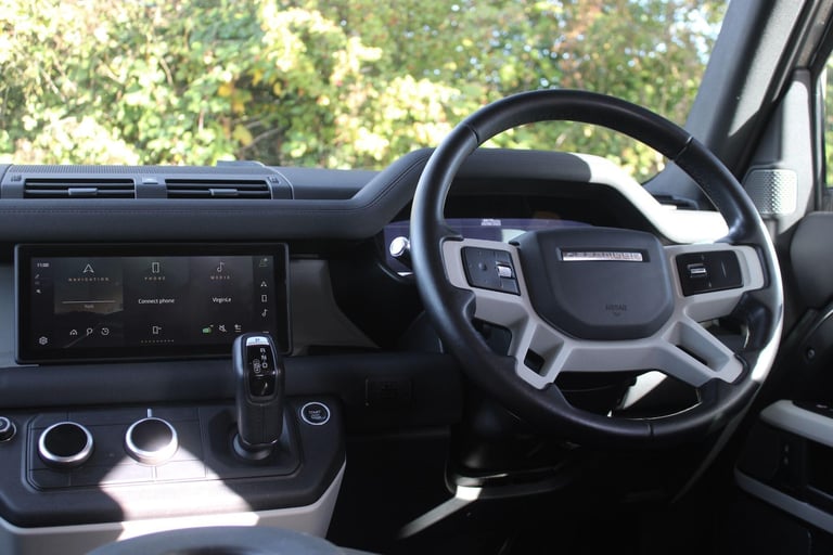 2021 Land Rover Defender 110 3.0 D250 MHEV SE Hard Top SUV Auto 4WD MWB Euro 6 (s/s) 5dr PANEL VA...