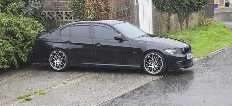 BMW, 3 SERIES, Saloon, 2009, Manual, 1995 (cc), 4 doors