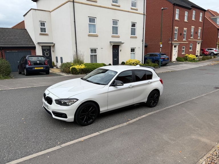 2015 BMW 1 Series Sport 1.5 118i Sport Hatchback Petrol Auto