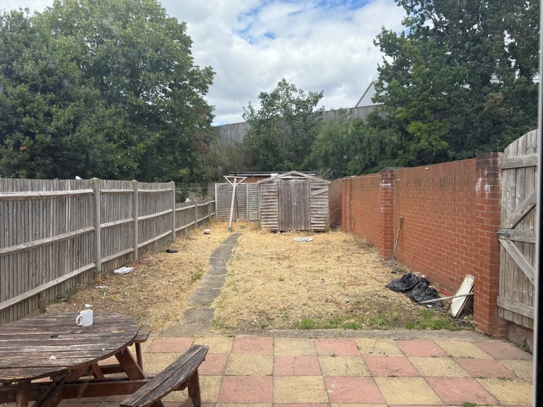 7 Bedrooms House HMO Licensed in available to rent in Hayes UB3