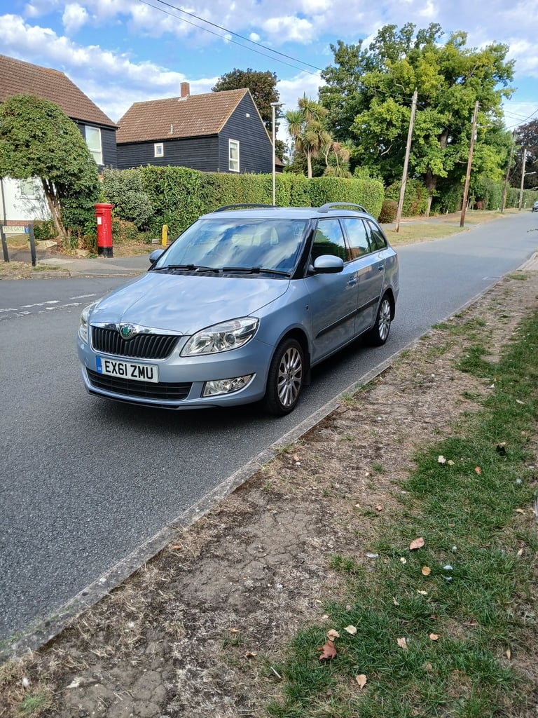 2011 skoda fabia estate 20 rd tax 1250