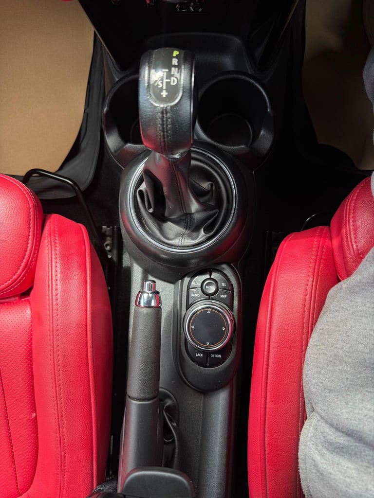 2014 MINI Cooper 2.0 PETROL AUTO Hatchback Petrol Semi Automatic