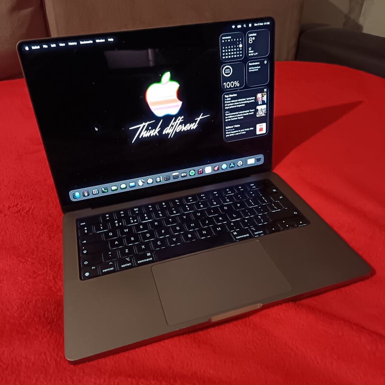 14 Inch M1 Pro MacBook Pro 16gb 512gb Laptop