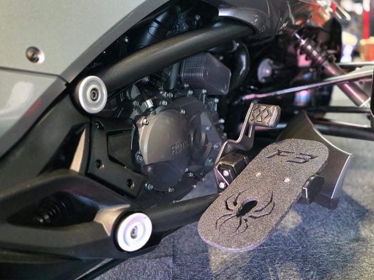 2016 CAN-AM SPYDER F3 1330 ACE 6 SPEED TRIKE 18,000 MILE'S 