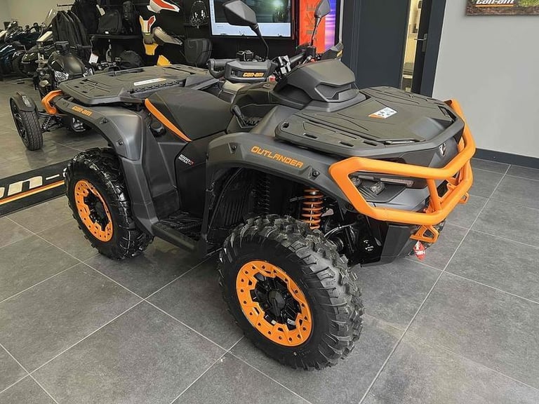 Can-Am Outlander 1000 XT-P T 1000R with ABS ATV Quad