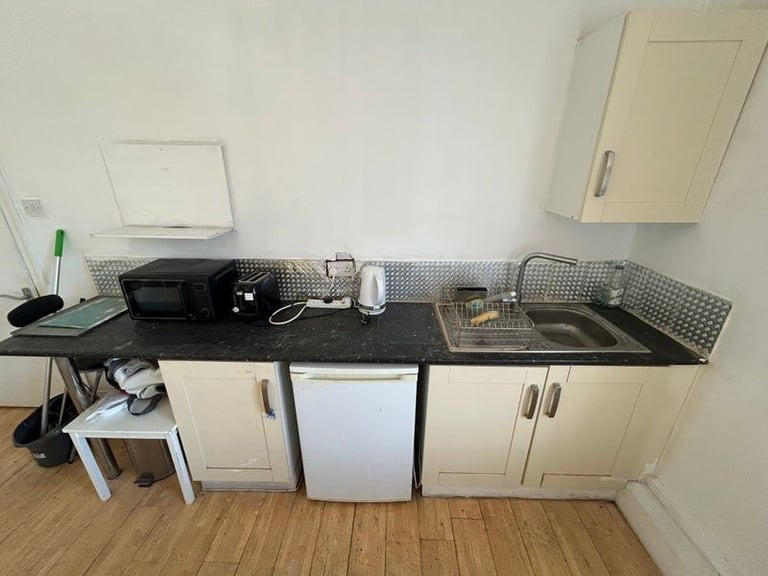 ☀️ Furnished Room ✅ Ready to View