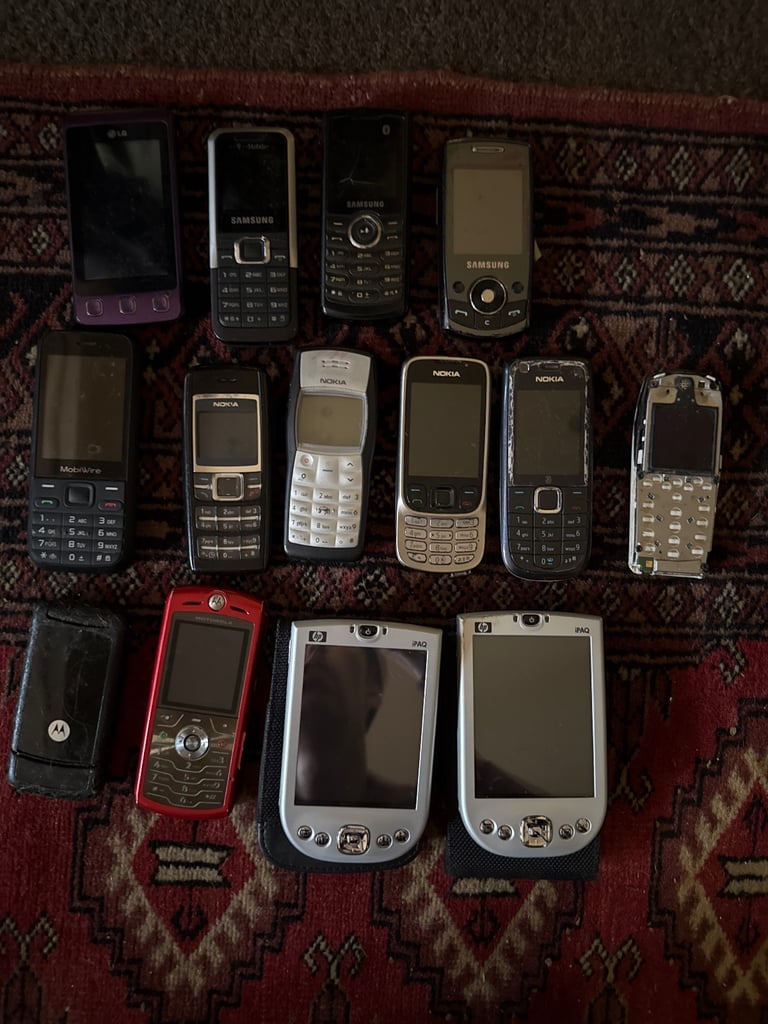image for Job lot old mobile phones