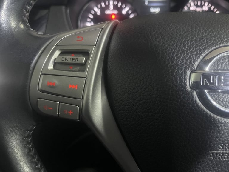 2017 Nissan Qashqai 1.5 dCi N-Connecta SUV 5dr Diesel Manual 2WD Euro 6 (s/s) (110 ps) HATCHBACK ...