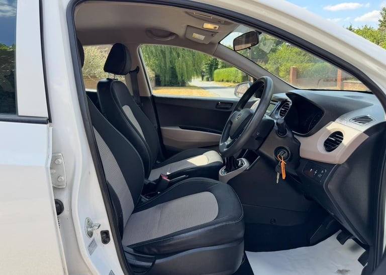 2015 HYUNDAI i10 1.0 S GENUINE 38,000 MILES FSH RUNS/DRIVES A1 1 FORMER KEEPER! 