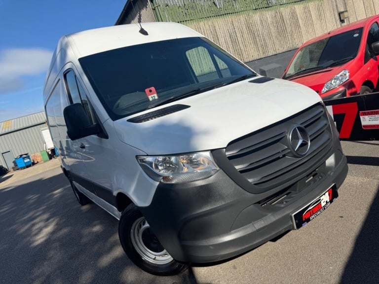 Mercedes-Benz Sprinter 3.5t H2 L2 Progressive Van++1 OWNER++CRUISE++REV