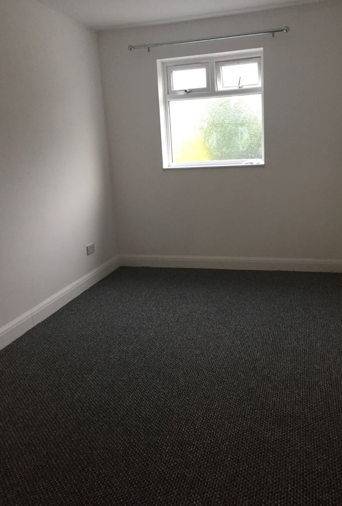 image for Seperate & Spacious 1 Bed Flat for Rent – IG6 3HA