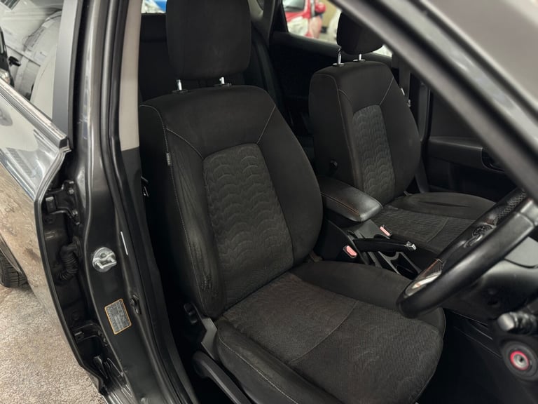 2011 Kia Ceed 1.6 CRDi 3 5dr Auto HATCHBACK Diesel Automatic