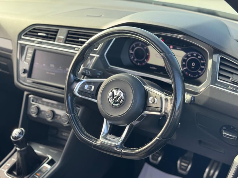 2017 Volkswagen Tiguan 2.0 TDi 150 R-Line 5dr ESTATE DIESEL Manual