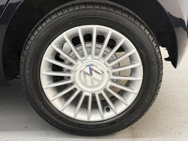 2014 Volkswagen 1.0 High UP! Petrol/Manual/5DR