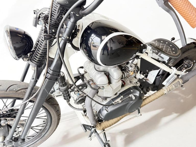 2002 Triumph Bobber Custom Built, Bonneville America Bobber