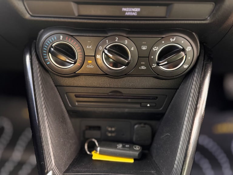 2015 Mazda Mazda2 1.5 SE-L 5dr HATCHBACK Petrol Manual