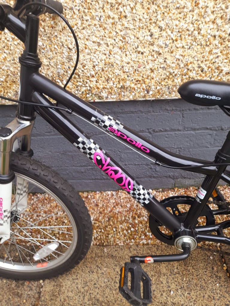 Apollo Chaos kids mountain bike 20inch wheel