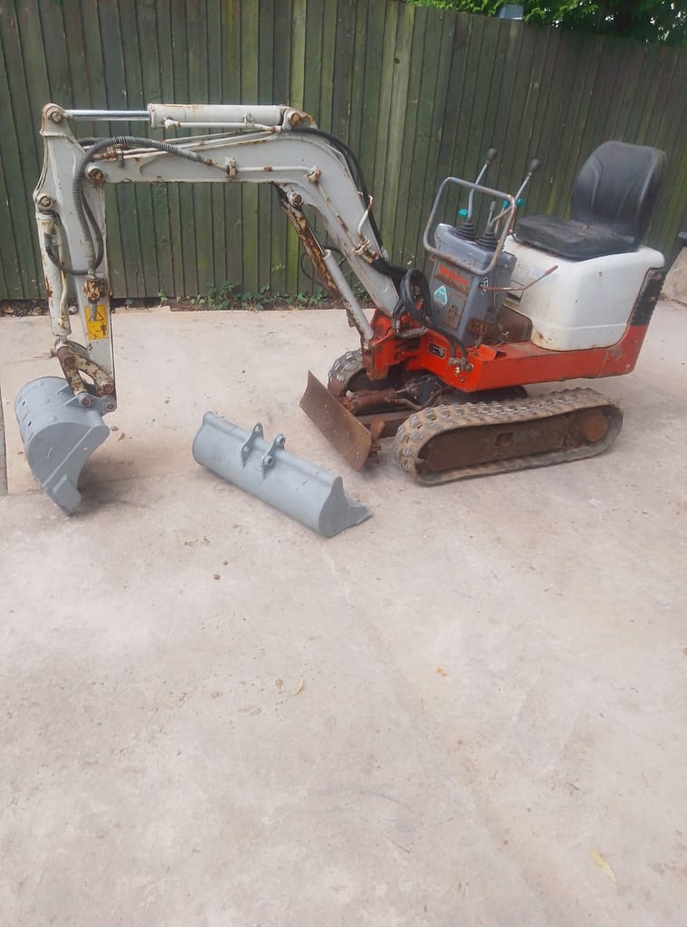 Mini Digger Micro Excavator TB 108  Takeuchi   6295 GBP