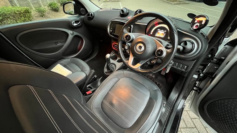 Smart, FORFOUR, Hatchback, 2017, Manual, 999 (cc), 5 doors