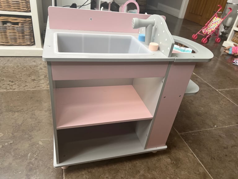 image for Play baby change and feed unit 