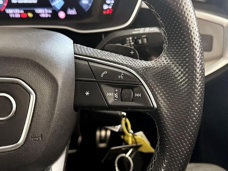 2022 Audi Q3 1.5 TFSI CoD 35 Black Edition S Tronic Euro 6 (s/s) 5dr Automatic SUV Petrol Automatic