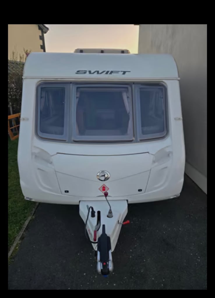 2010 Swift Challenger 4 berth Fixed Bed Caravan