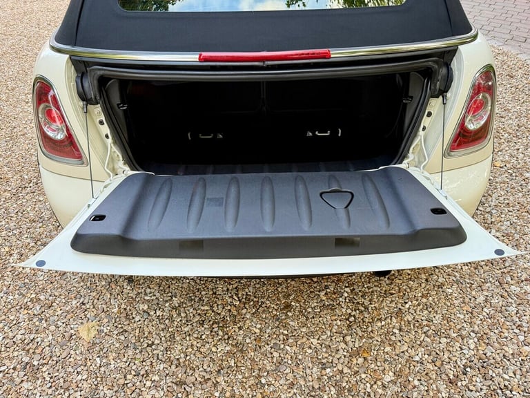 2014 MINI Convertible 1.6 Cooper 2dr CONVERTIBLE PETROL Manual