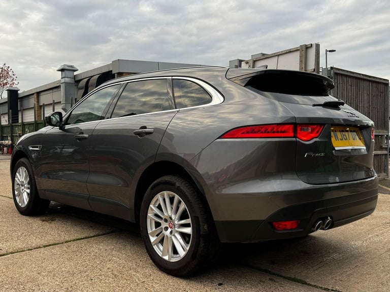 2017 Jaguar F-Pace 2.0d Portfolio 5dr Auto AWD ESTATE DIESEL Automatic