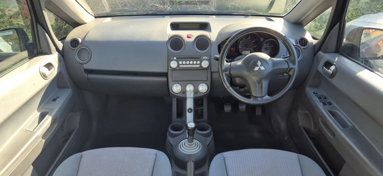 1 Previous owner. Well maintained. 2005/55 Mitsubishi Colt Equippe Diesel 1.5 DI-D Manual 5 door